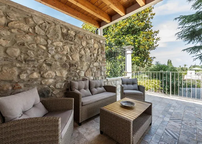 Abaye 3 Chianti Charm Adults Only